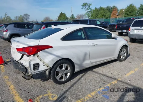 2013 Hyundai Elantra Gs z USA, uszkodzony, nr VIN KMHDH6AE9DU012858